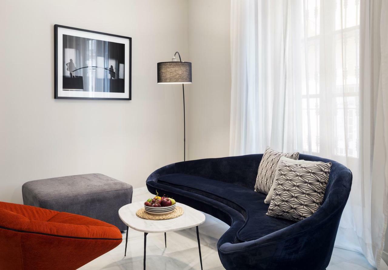 Apartamentos One Shot Conde De Torrejon Seville Luaran gambar