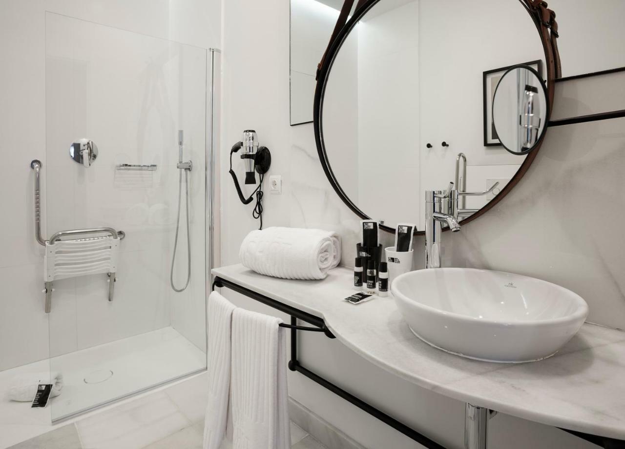 Apartamentos One Shot Conde De Torrejon Seville Luaran gambar