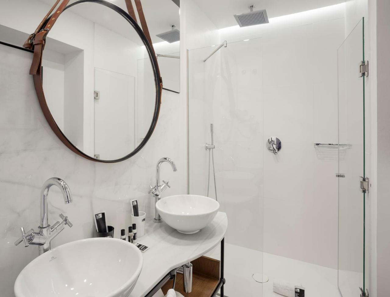 Apartamentos One Shot Conde De Torrejon Seville Luaran gambar
